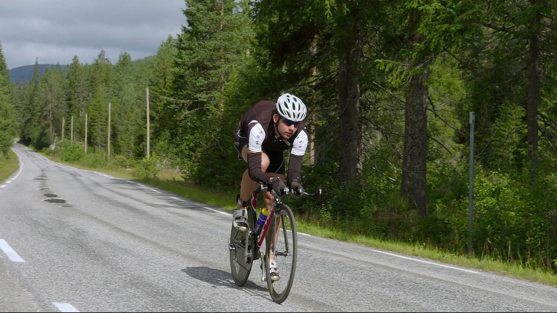 爱游戏-雷恩封锁毕尔巴鄂，当战术铁幕落下，罗德里戈在2026的阳光下接管比赛